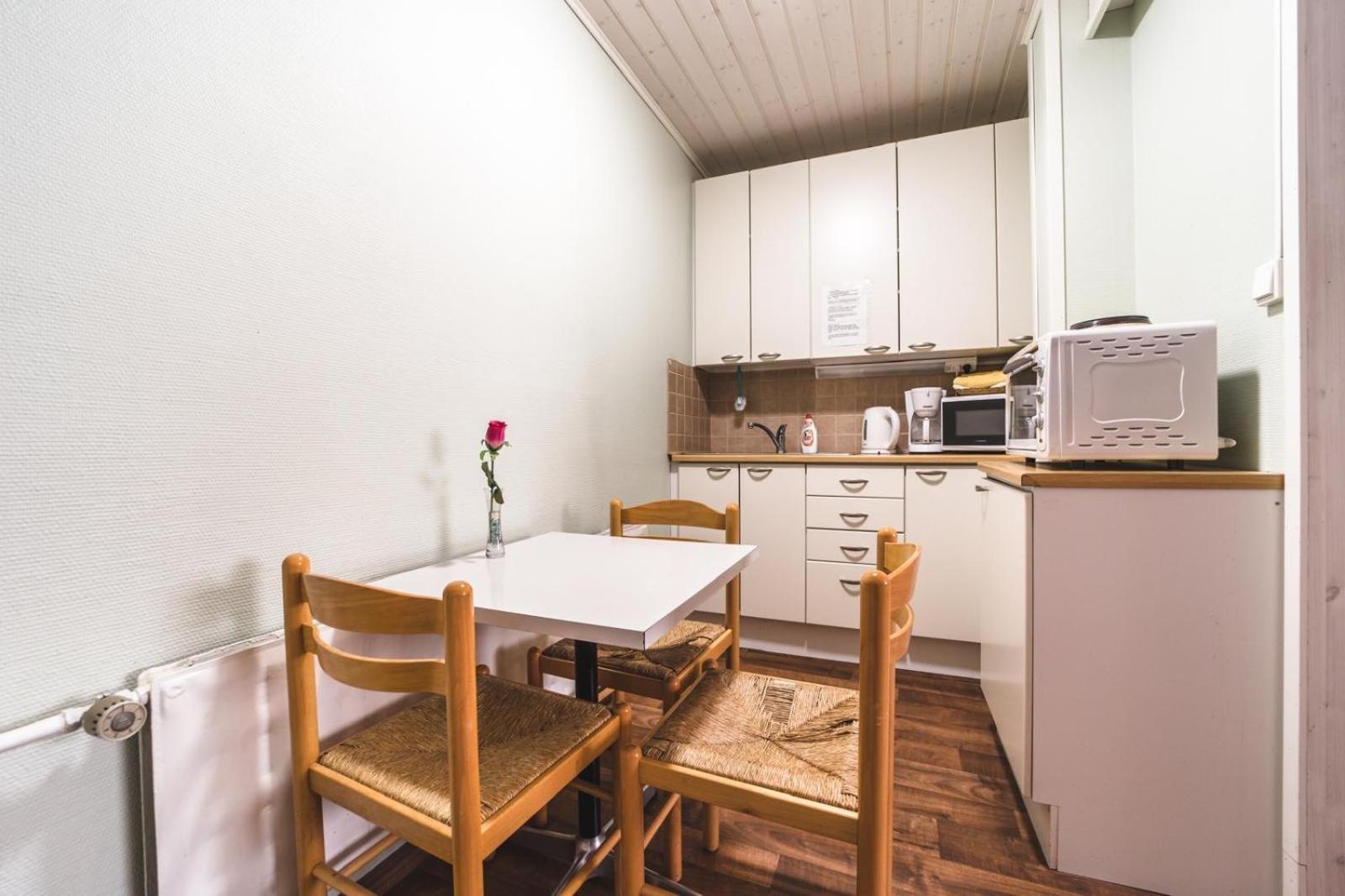 Jaemsaen Gasthaus Exteriör bild